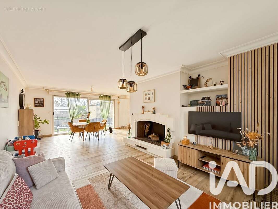 Photo 2 - Maison à SAINT-JACQUES-DE-LA-LANDE