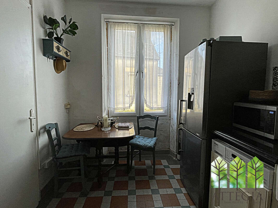 Maison à CHATELUS-MALVALEIX