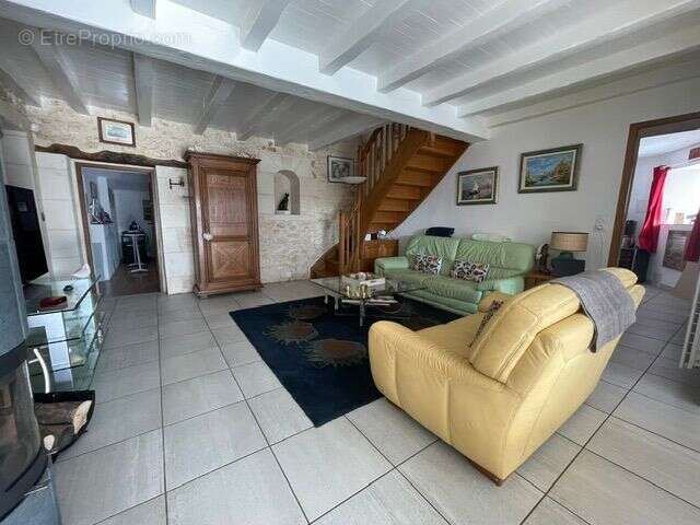 Maison à SAINT-HIPPOLYTE