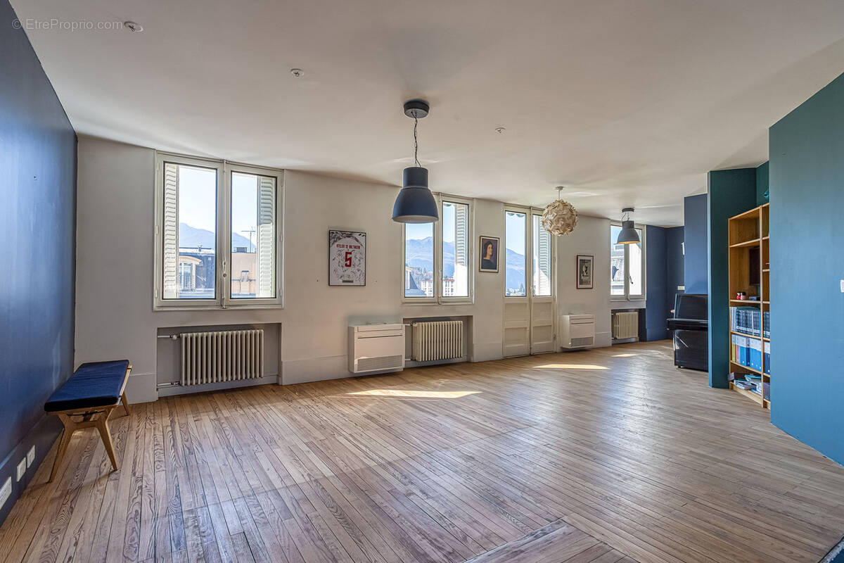 Appartement à AIX-LES-BAINS