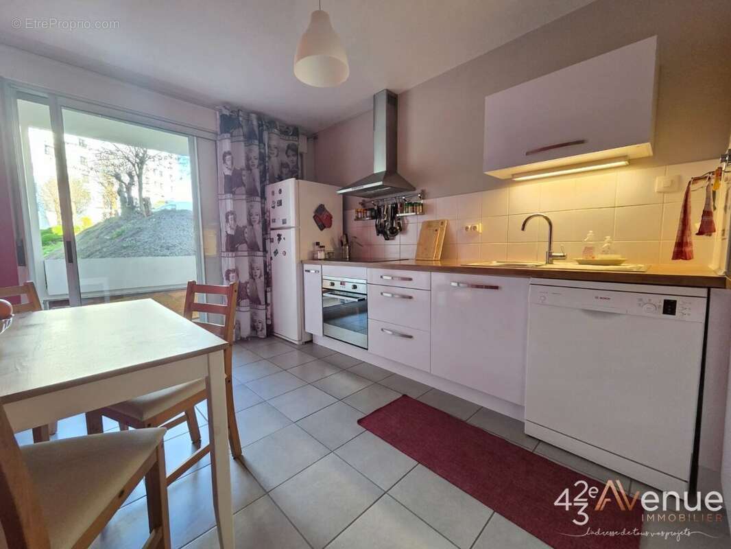 Appartement à SAINT-ETIENNE