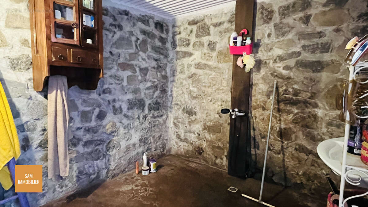 Maison F6/7 151m2 - Ilet à Cordes - Cilaos - photo 10