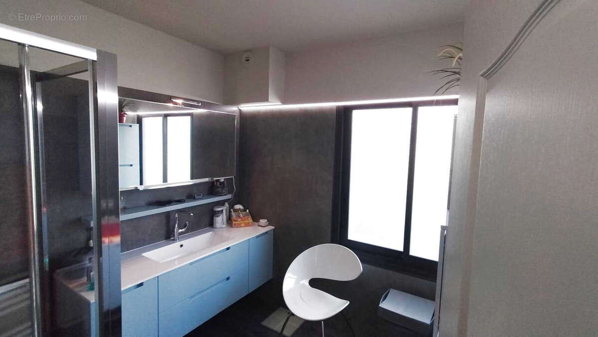 Appartement à CARQUEIRANNE