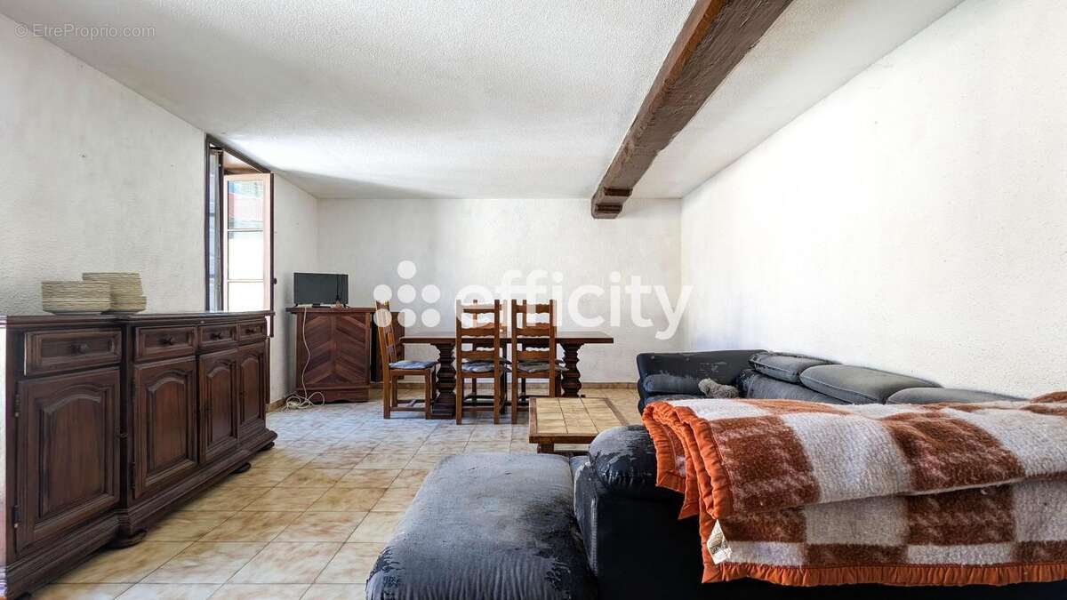 Appartement à LA ROCHE-VINEUSE