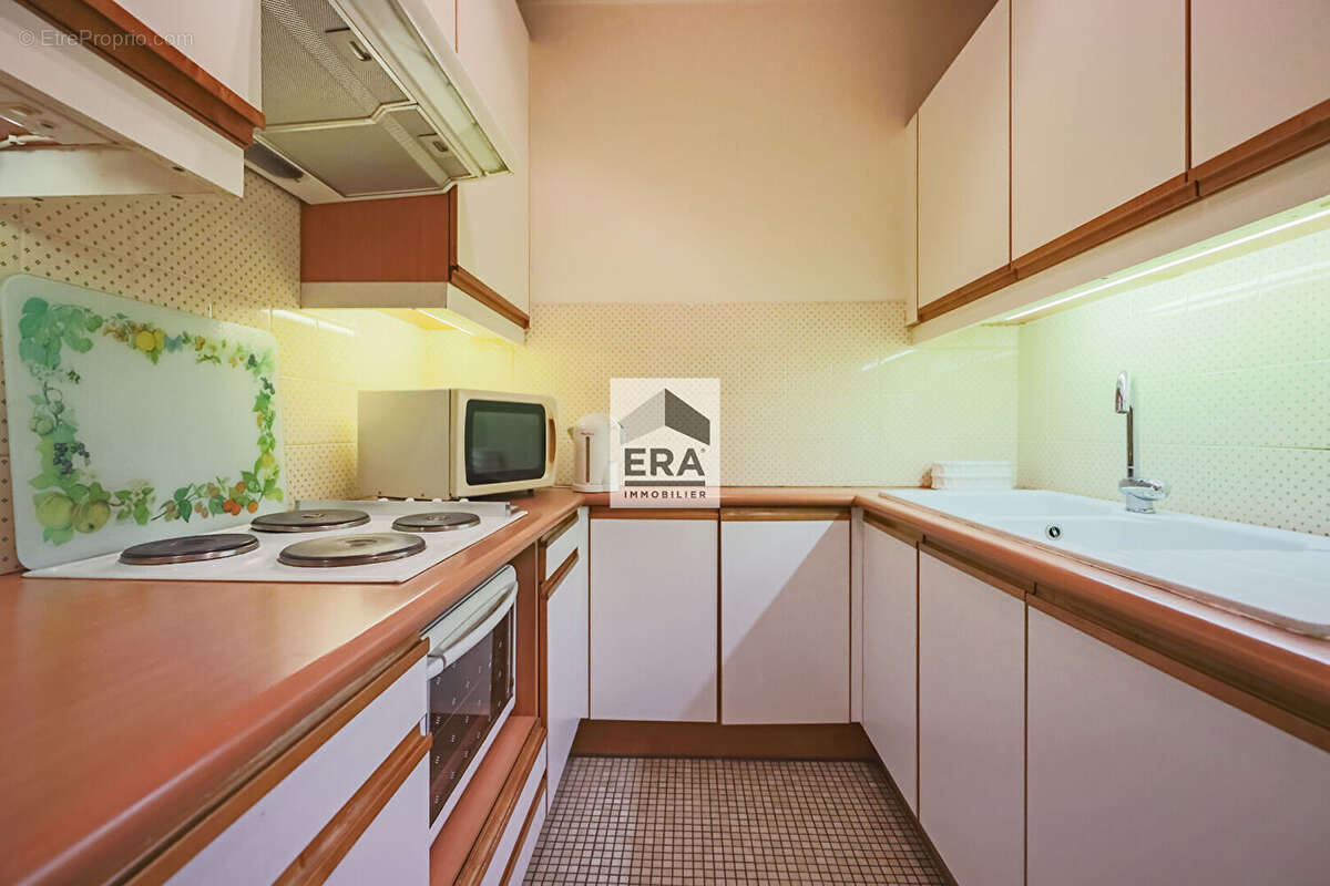 Appartement à PARIS-14E