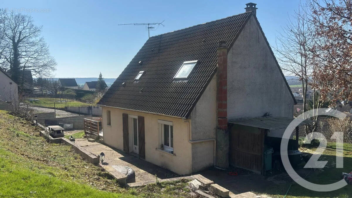 Maison à EZY-SUR-EURE