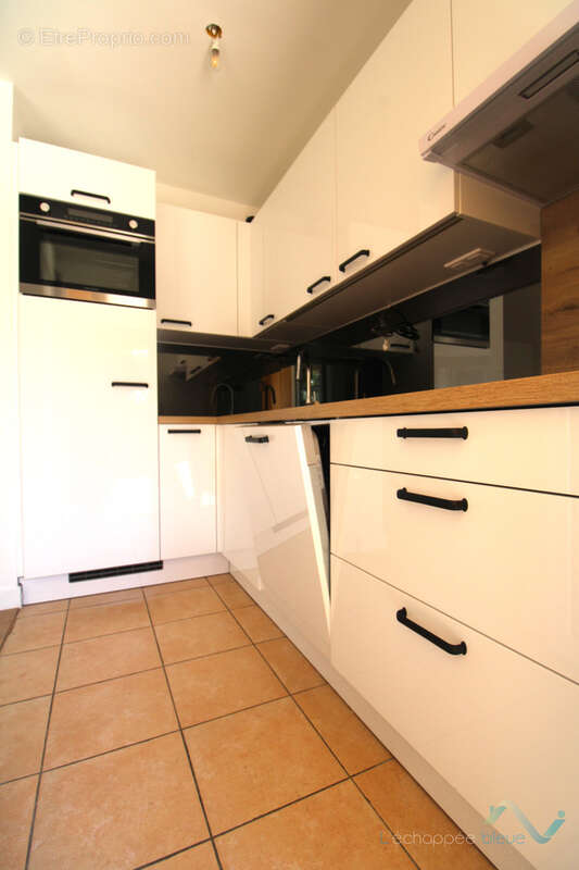 Vente appartement/maison T3 avec jardin  à Cogolin - photo 4