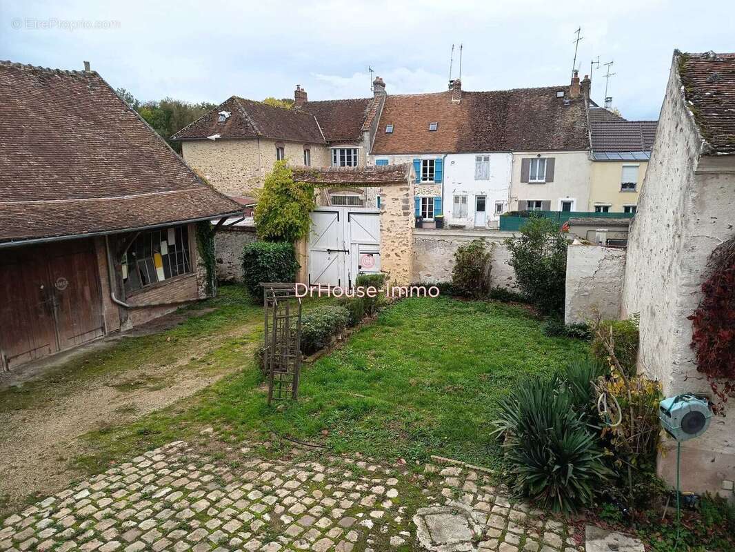 Maison à COULOMMIERS