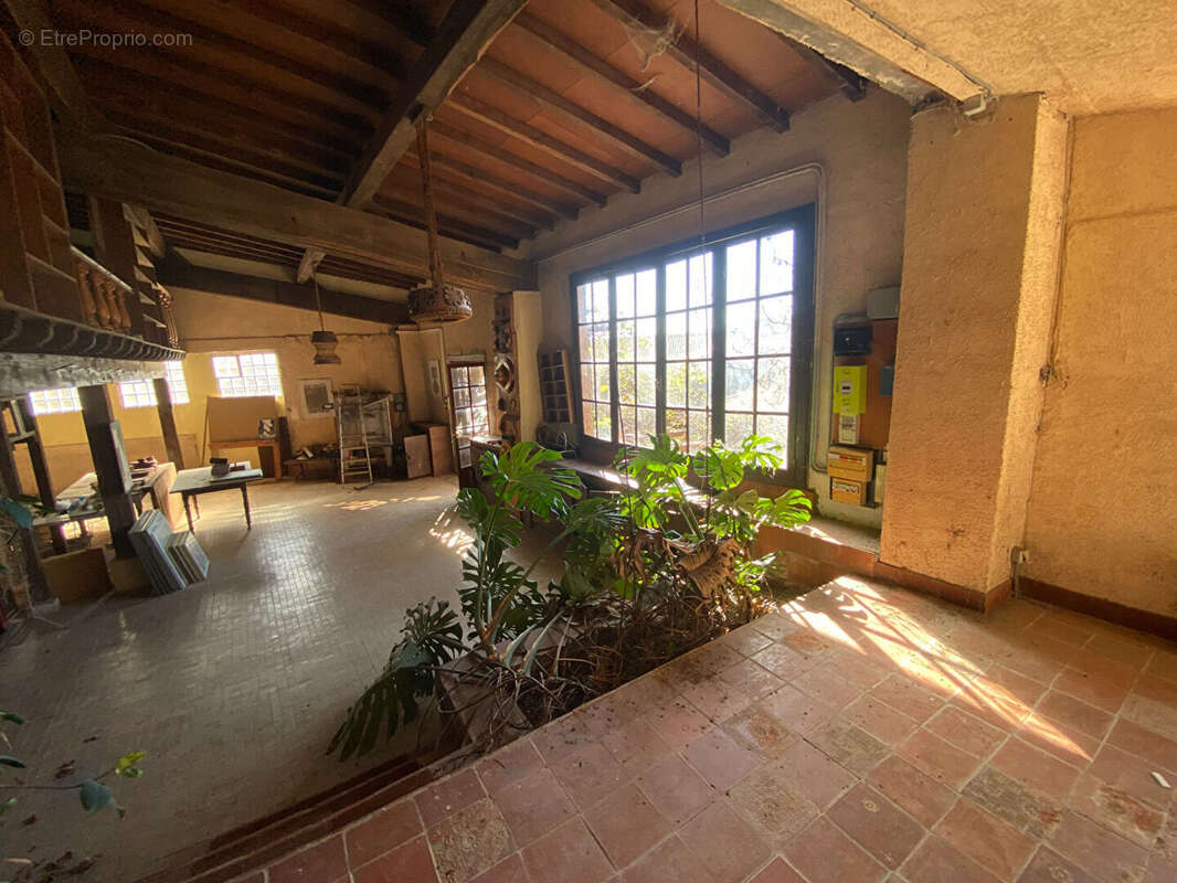 Maison à CENNE-MONESTIES