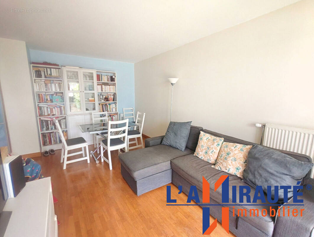 Appartement à SARTROUVILLE