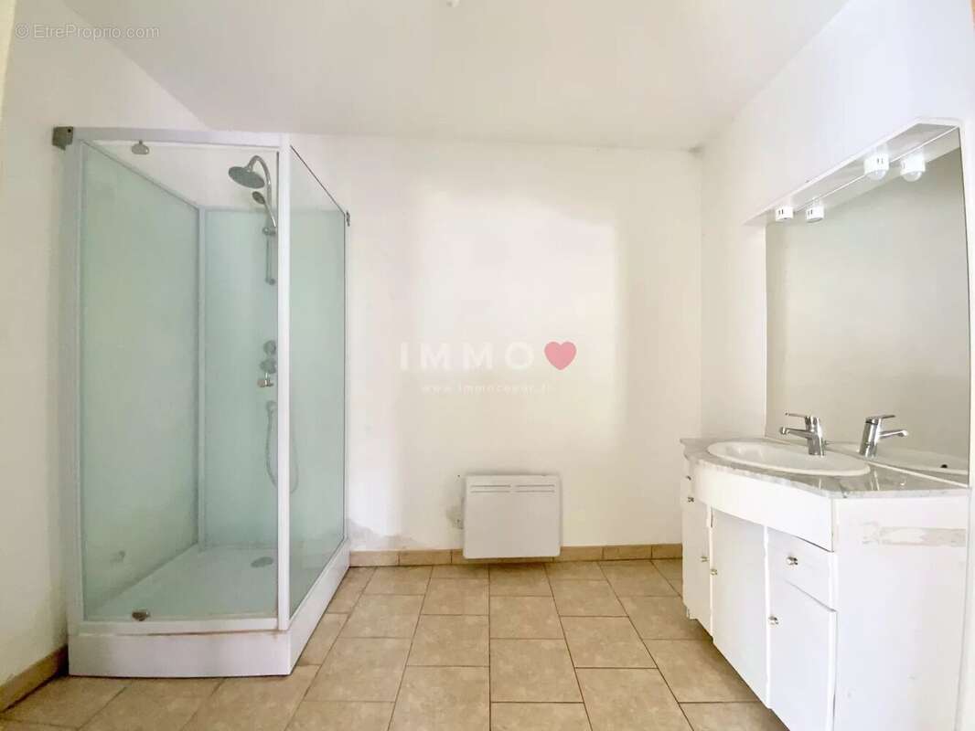 Maison à BEAUVAIS-SUR-MATHA