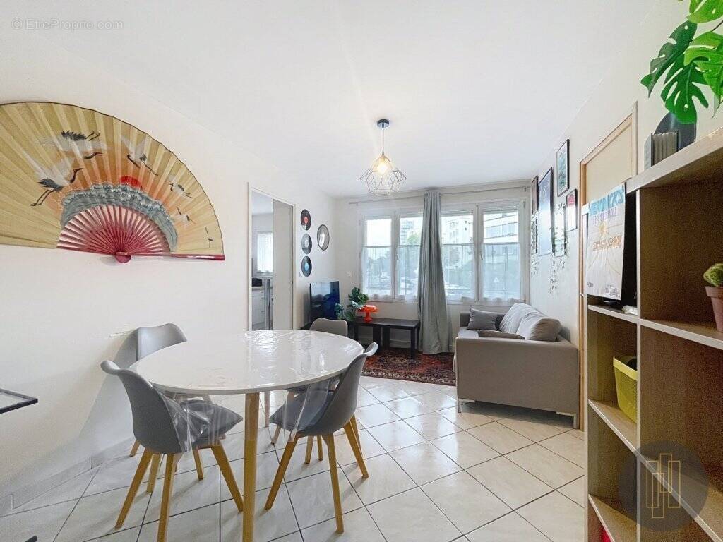 Appartement à LYON-8E