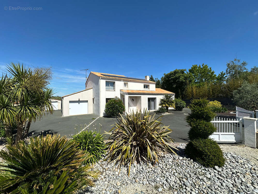 Maison à MACHE