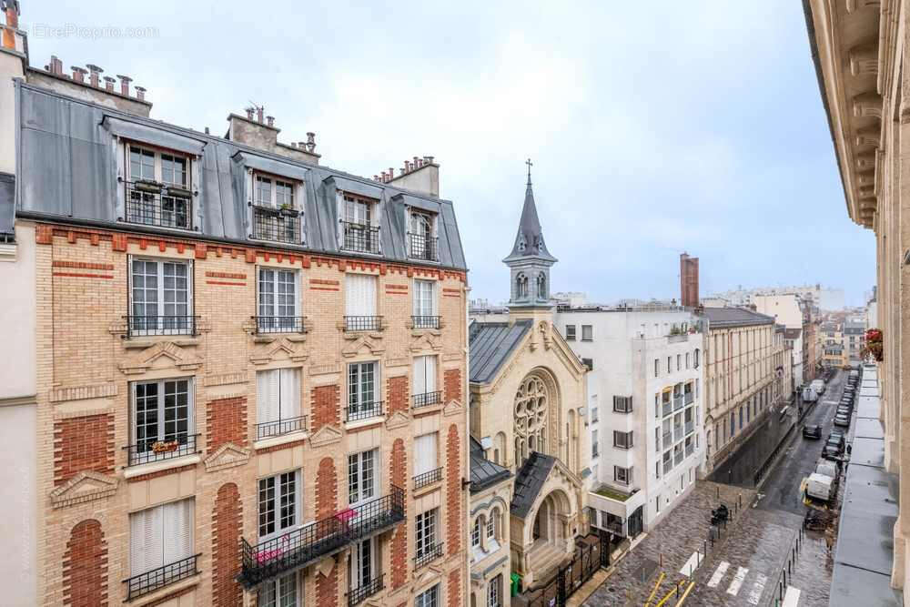 Appartement à PARIS-11E