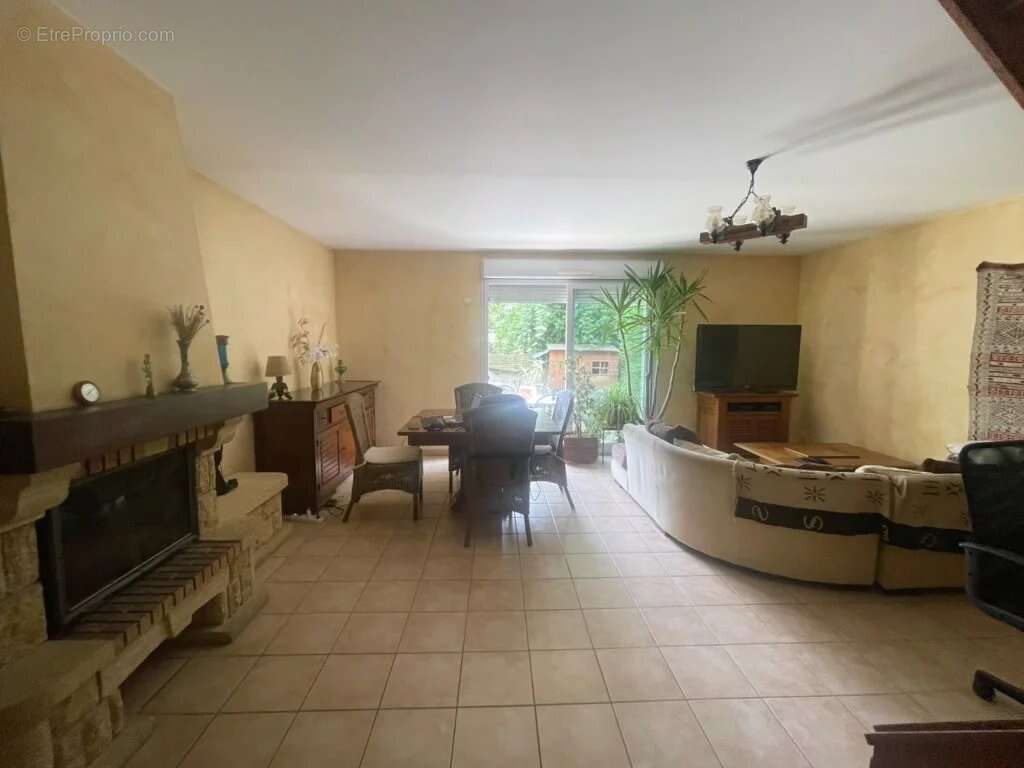 Maison à VAIRES-SUR-MARNE