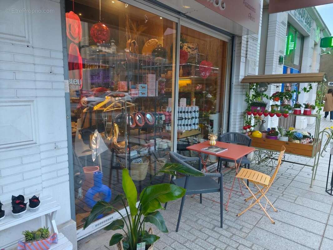 Photo 3 - Commerce à SAINT-MARTIN-D'URIAGE