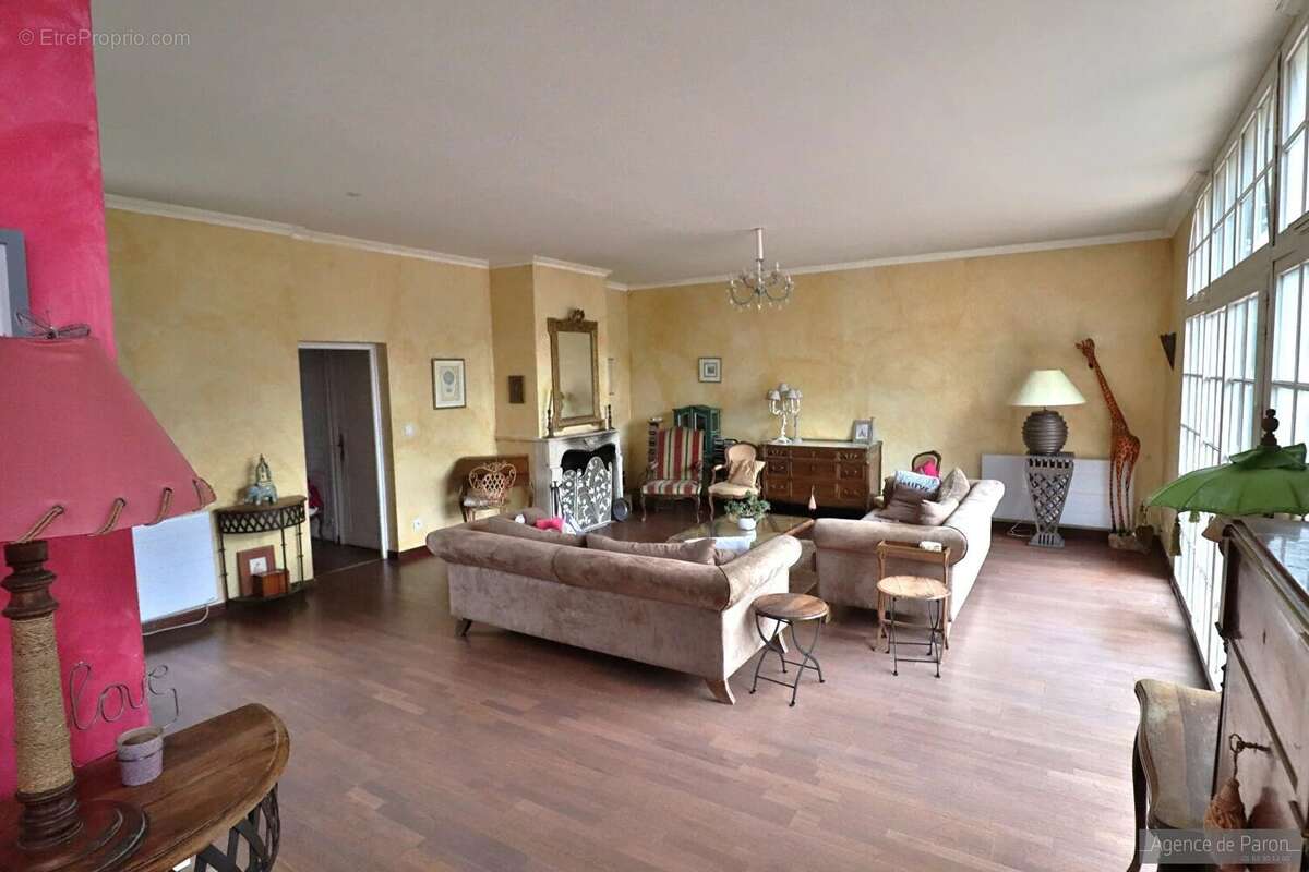 Maison à VERRIERES-LE-BUISSON