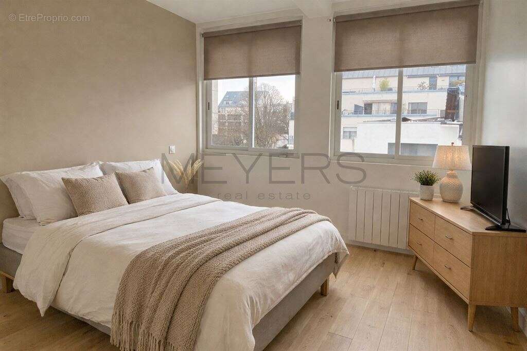 Appartement à COURBEVOIE