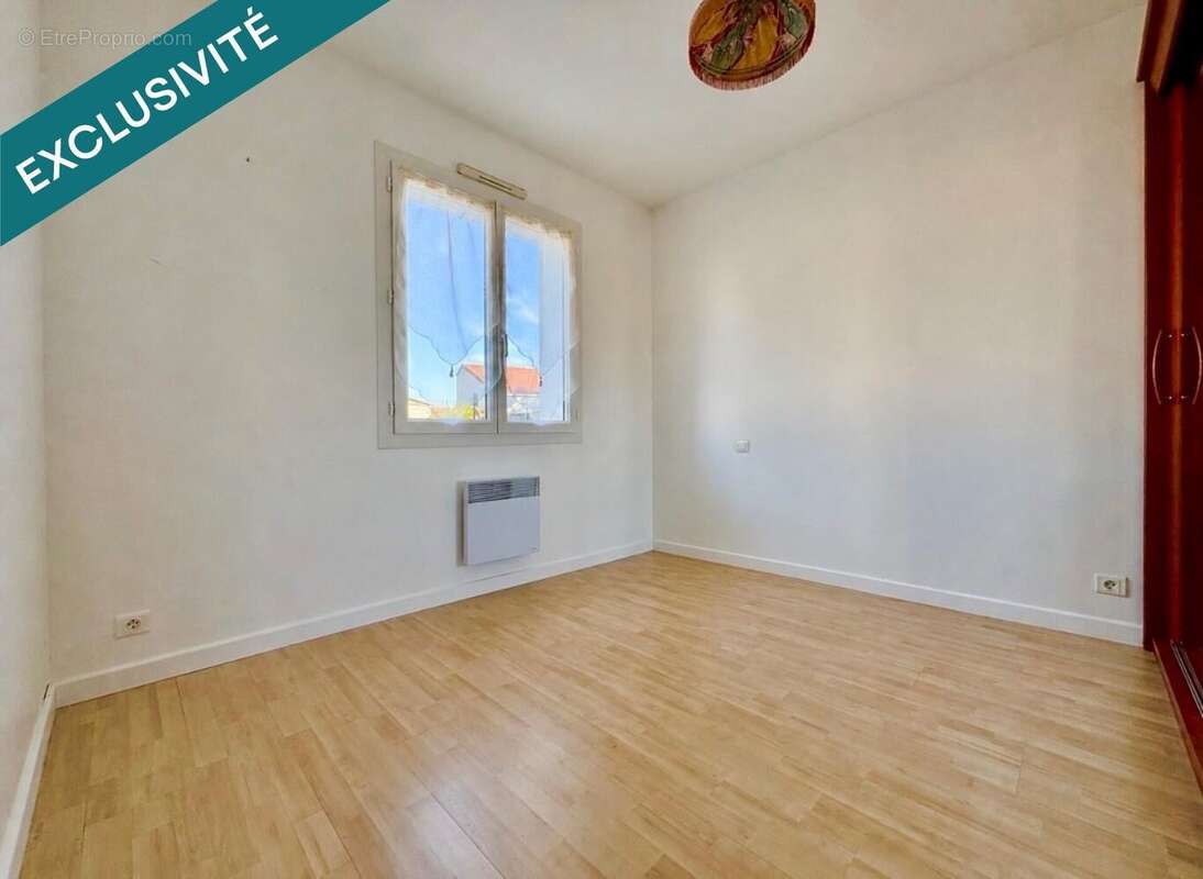 Maison 74 m² à Challans  - photo 4