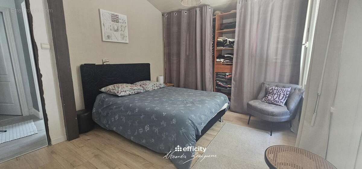 Maison 94 m² à Vouille  - photo 11