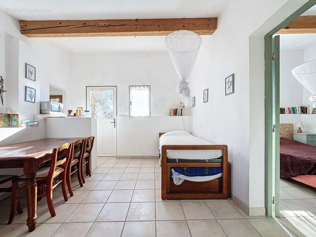 Maison à TOURRETTES-SUR-LOUP