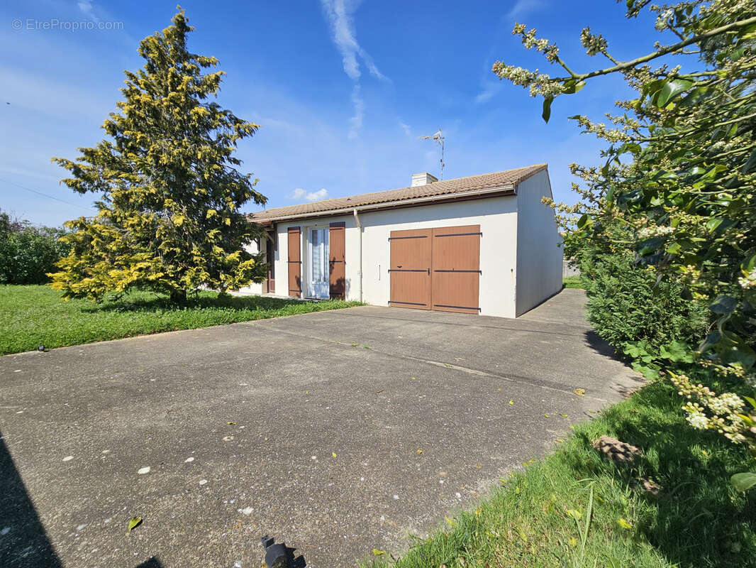 Maison à SAINT-DENIS-DU-PAYRE