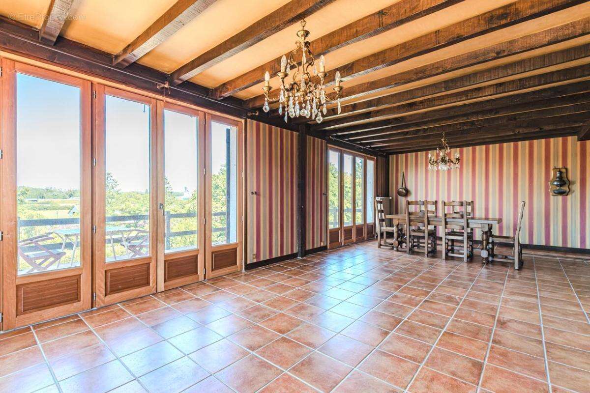 Maison Acy Romance 8 pièces 145 m2 - photo 2