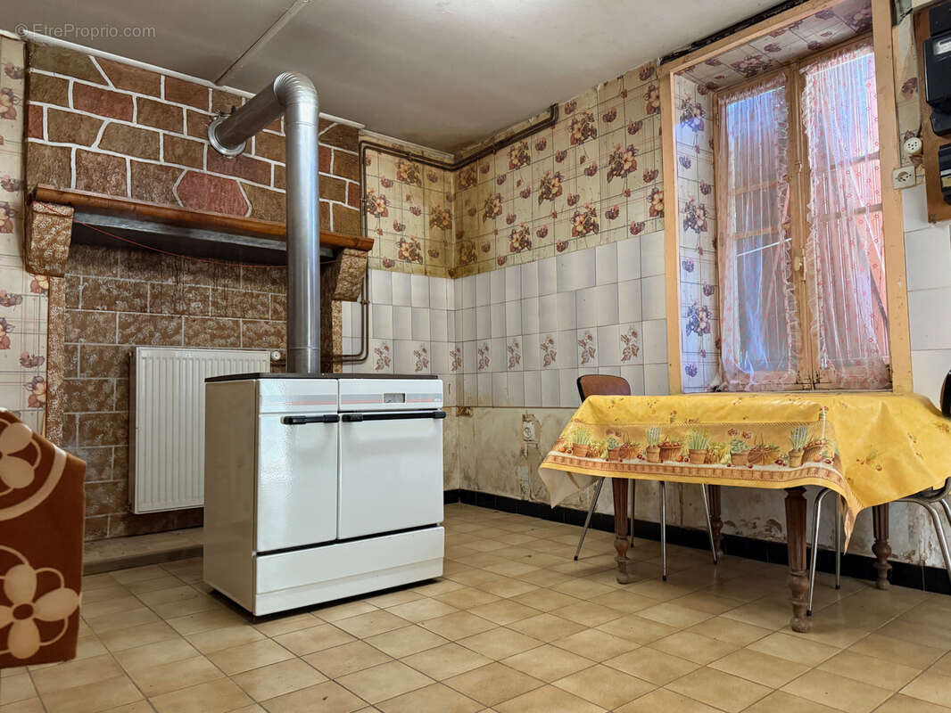 Maison à BUSSIERES