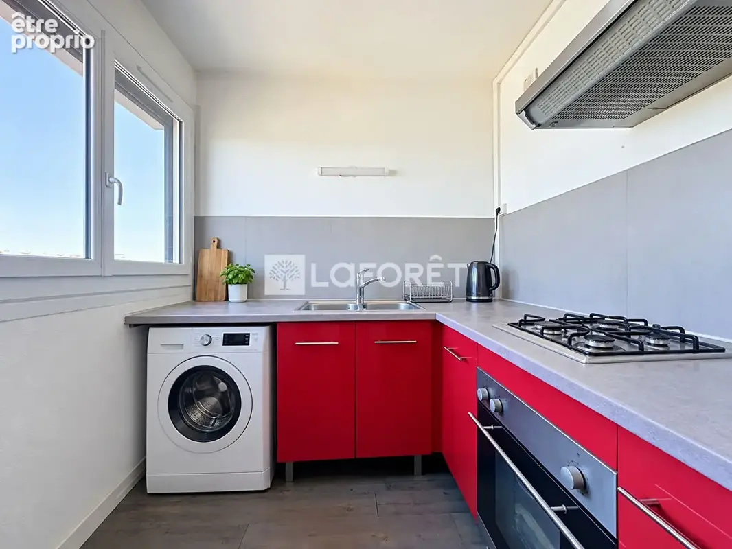 T3 dernier etage - vue magnifique - climatisation - rillieux la  pape ville nouvelle - photo 4