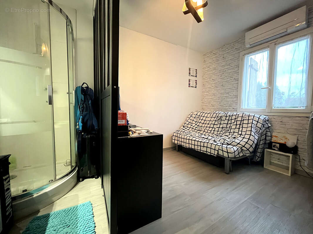 Maison à LA VILLE-DU-BOIS