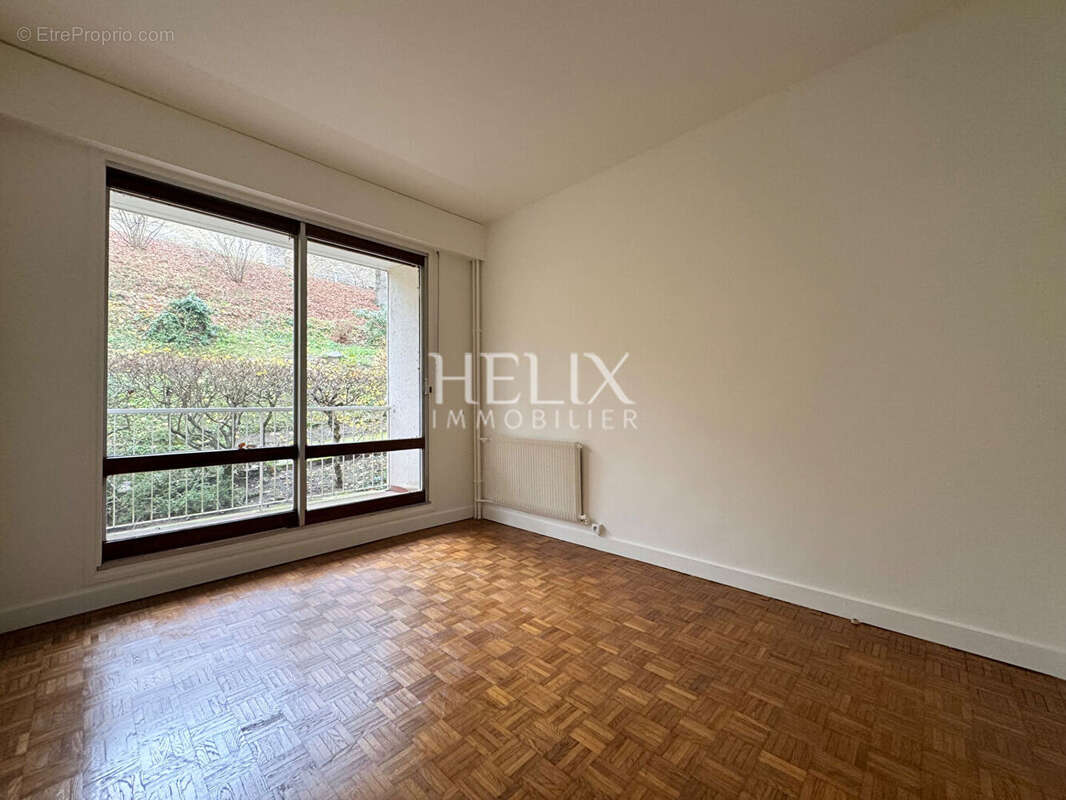 Appartement à LE MESNIL-LE-ROI