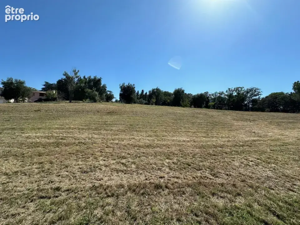 Terrain à ROQUEBRUNE-SUR-ARGENS