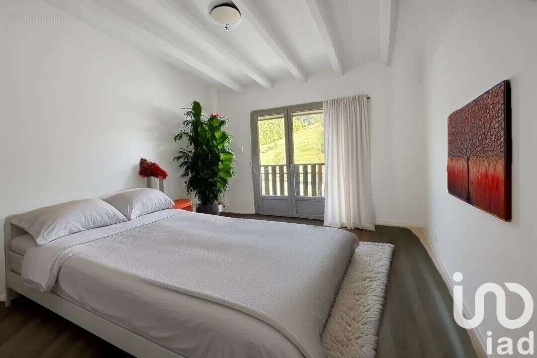 Photo 8 - Appartement à CHATEAU-BERNARD