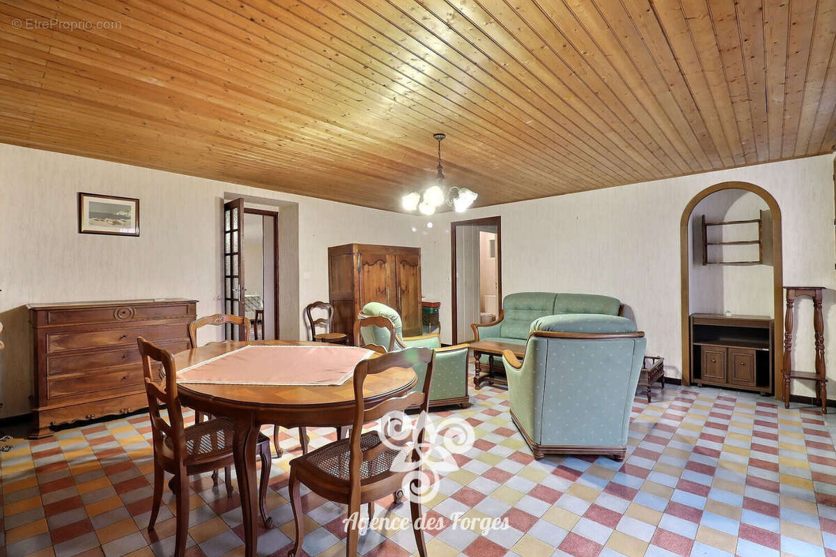 Maison à LA REMAUDIERE