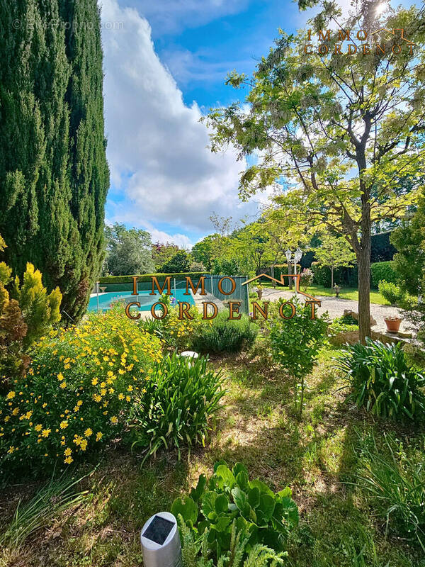Maison à BESSE-SUR-ISSOLE