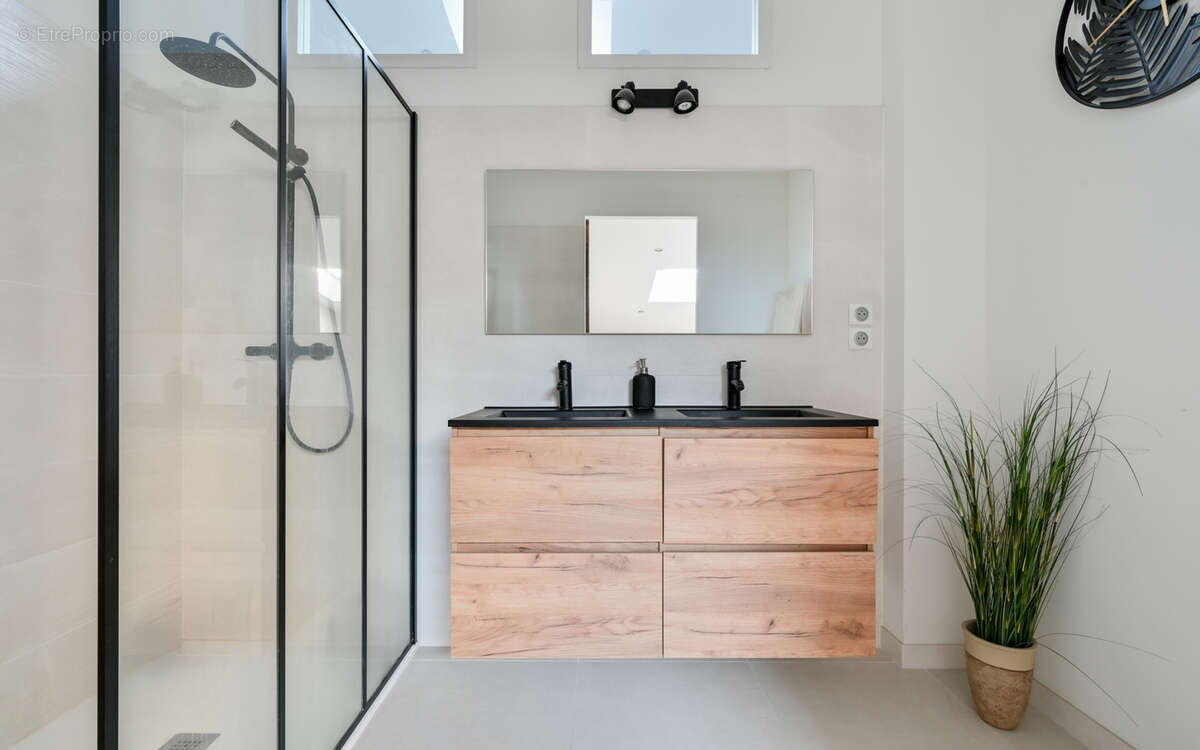 Appartement à BRINDAS