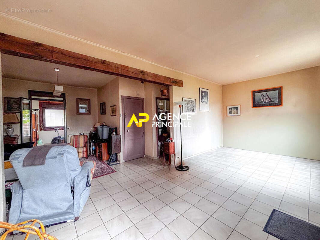 Maison à SARTROUVILLE