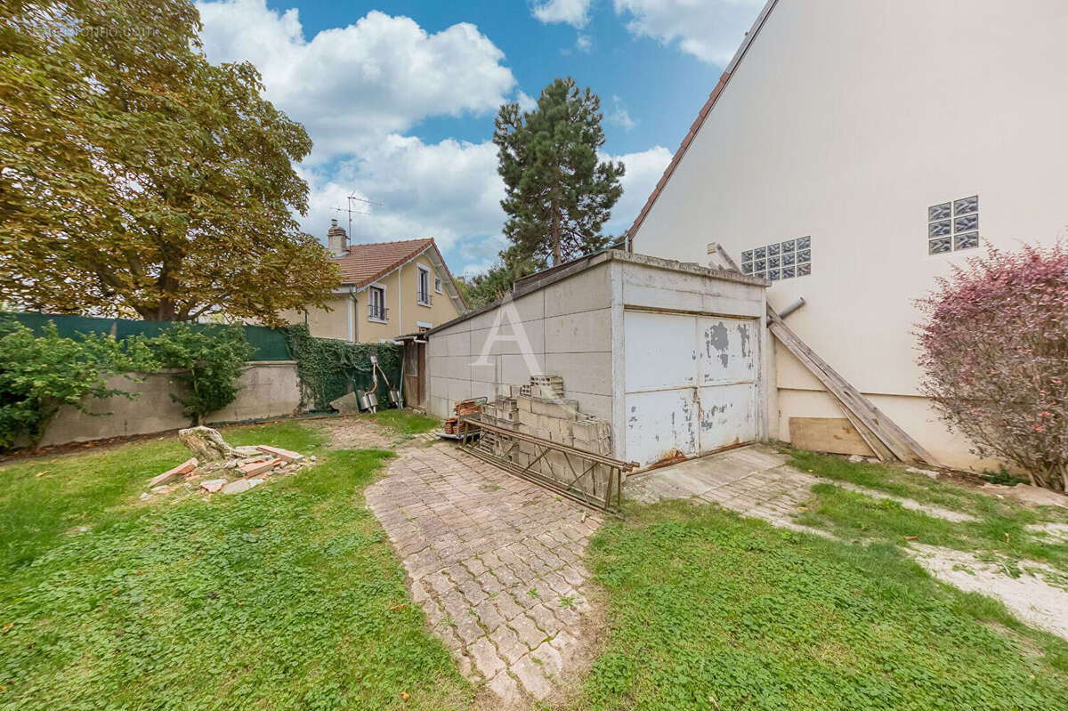 Maison à VAIRES-SUR-MARNE