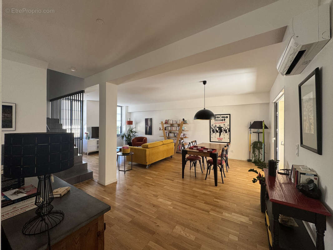 Appartement à COURSAN