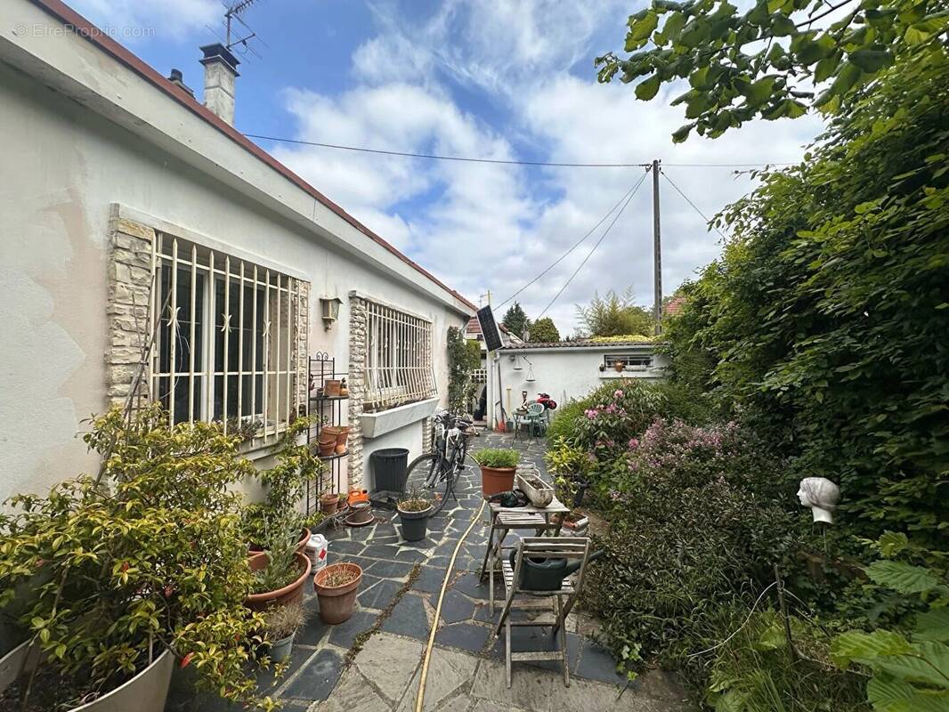 Maison à MONTMORENCY