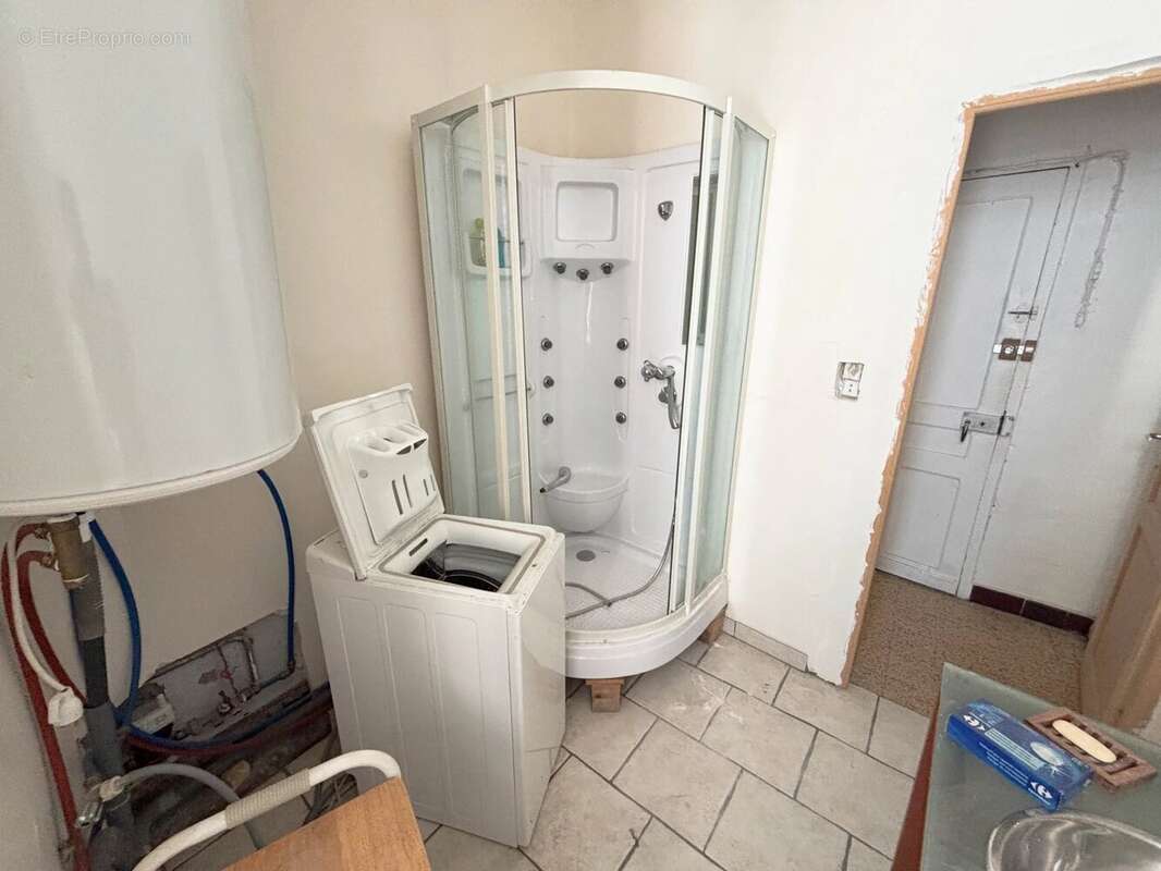 Appartement à PUGET-THENIERS