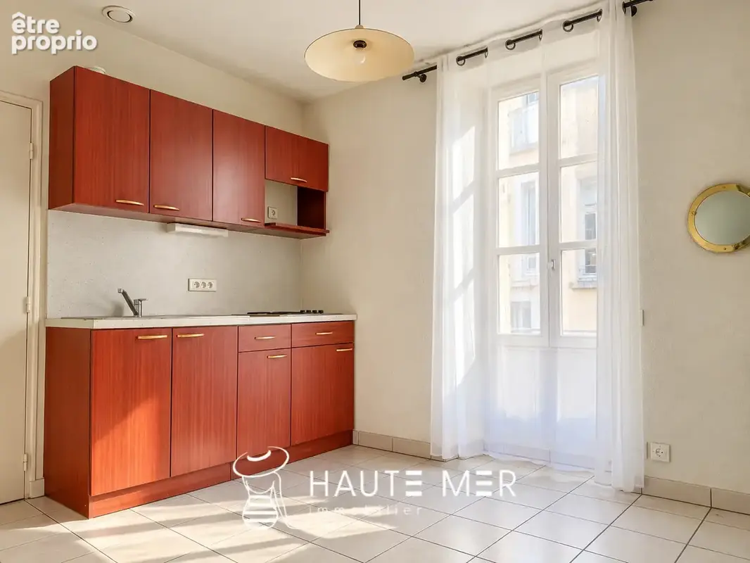 NID - Maison divisée en 3 appartements en coeur de ville - photo 4