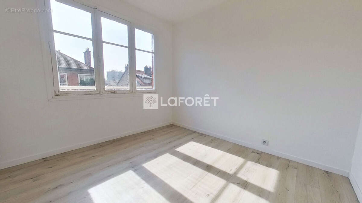 Appartement Noisy Le Sec 3 pièce(s) 51 m2 - photo 2
