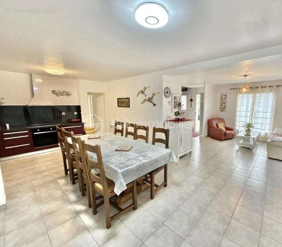 Maison à MONTIVILLIERS