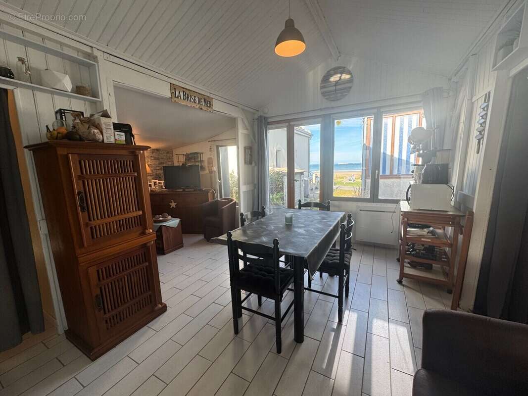 Maison à SAINT-COME-DE-FRESNE