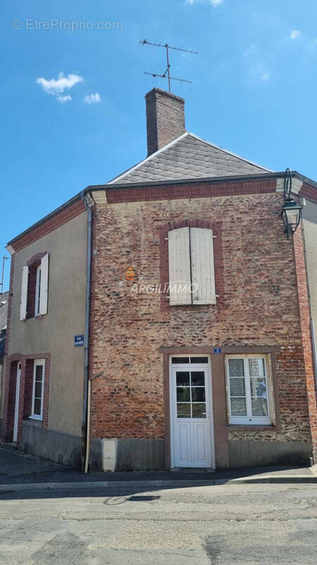 Maison à SAINT-CALAIS