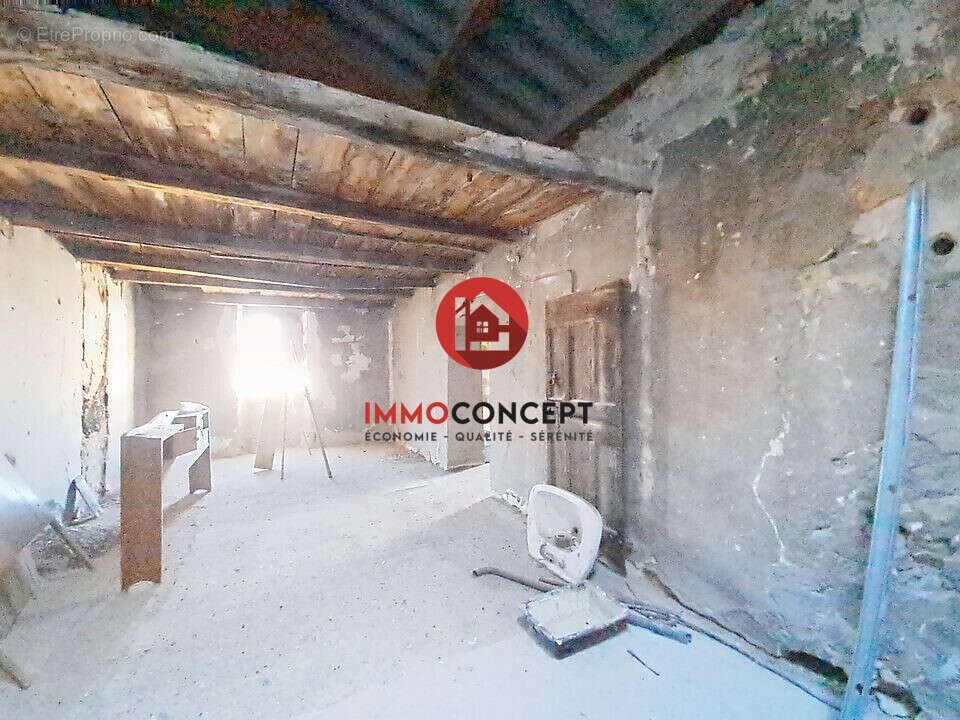 Maison à BOLLENE