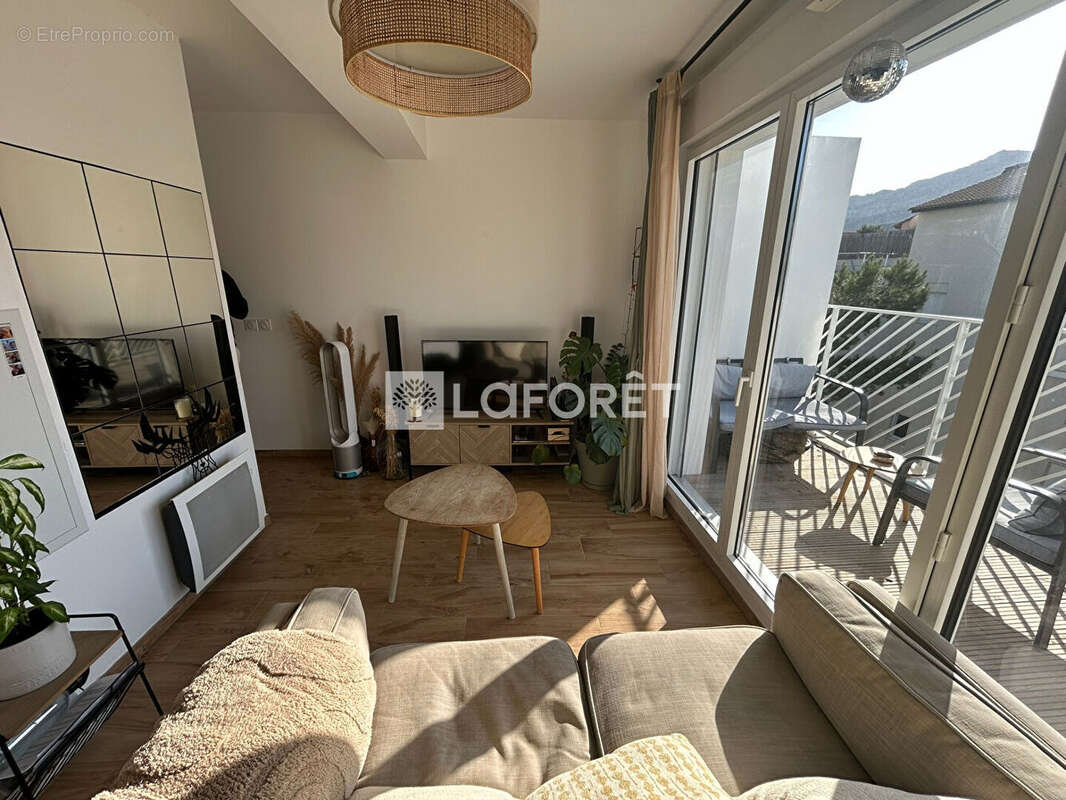 Appartement à MARSEILLE-9E