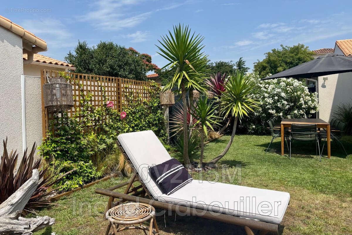 Maison à VAUX-SUR-MER