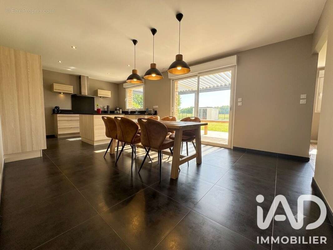 Photo 2 - Maison à NOYELLES-GODAULT